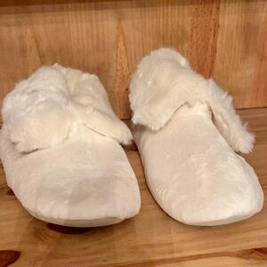 Pottery barn size large cuffed booties